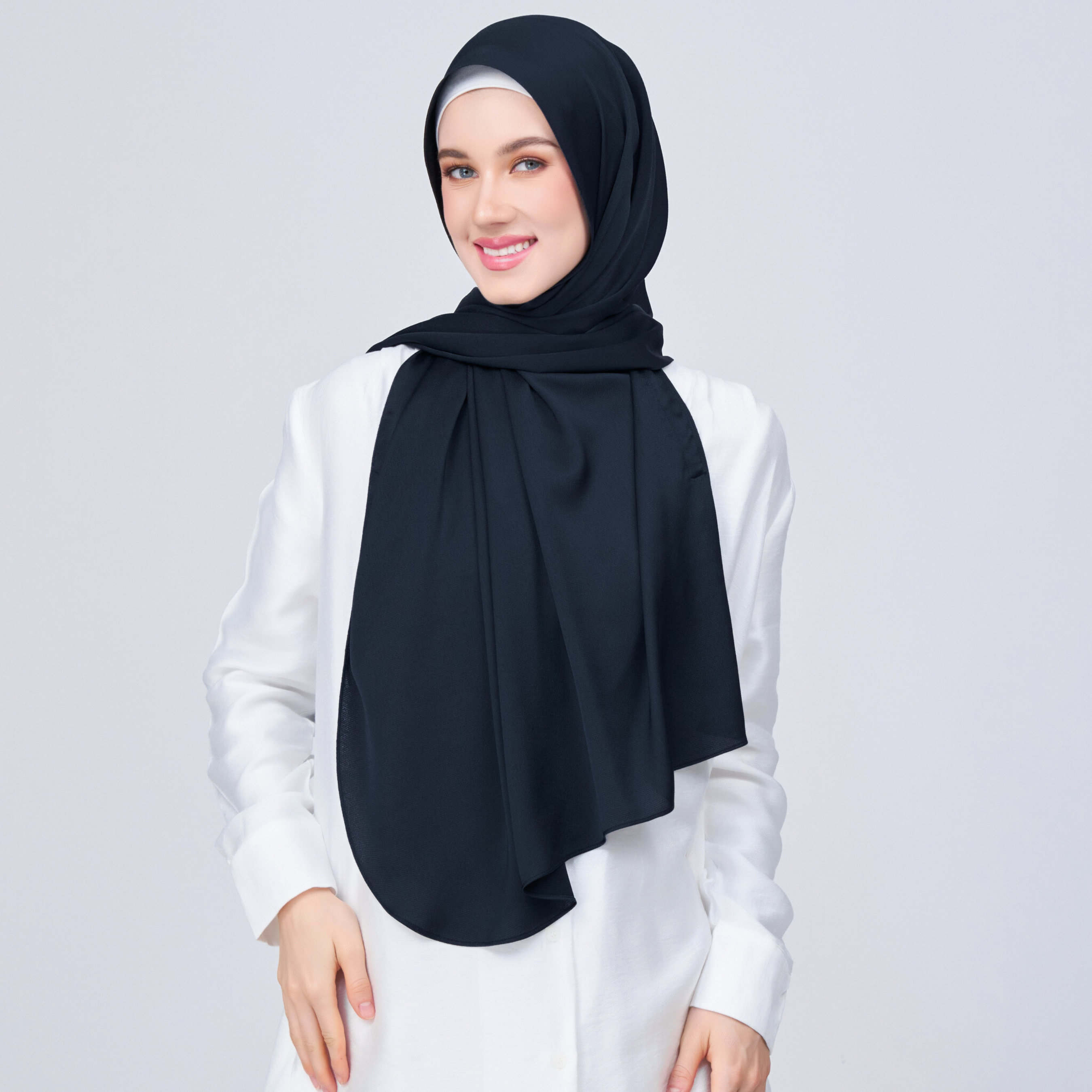 Instant Tag 'n Go Satin Bulle Shawl - Pitch Black
