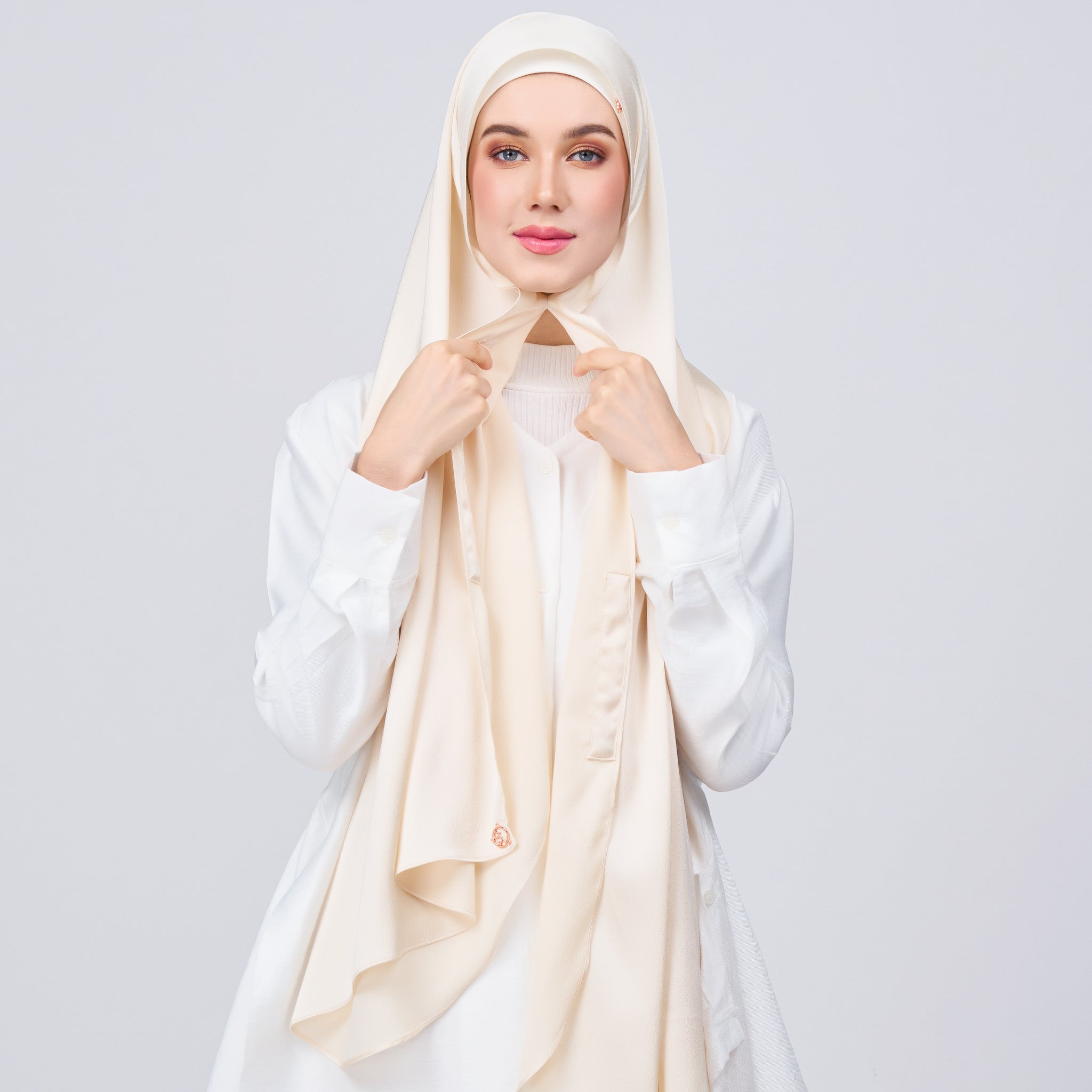 SHERA LEE - Instant Tag 'n Go Satin Bulle Shawl