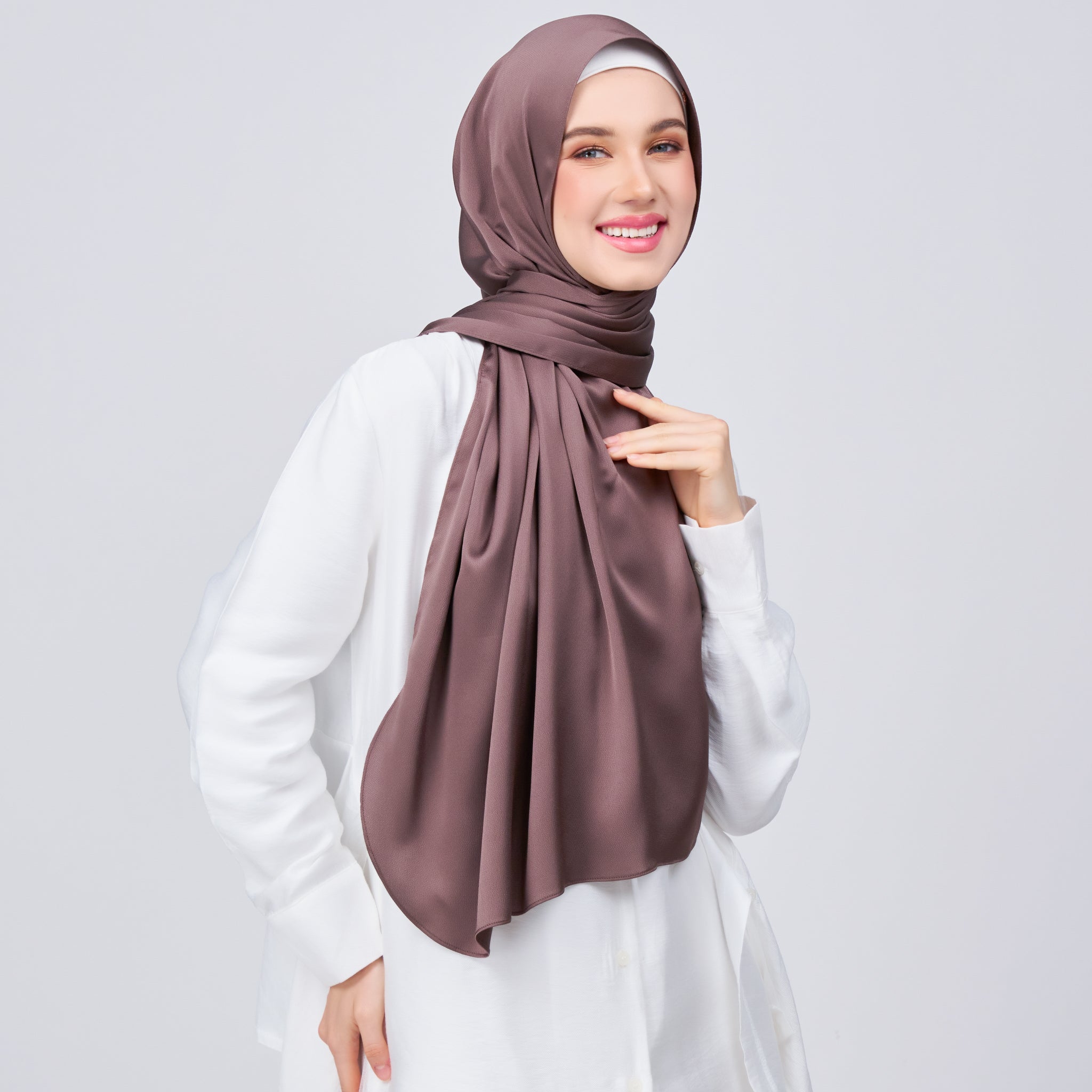 Instant Tag 'n Go Satin Bulle Shawl - Deep Brown