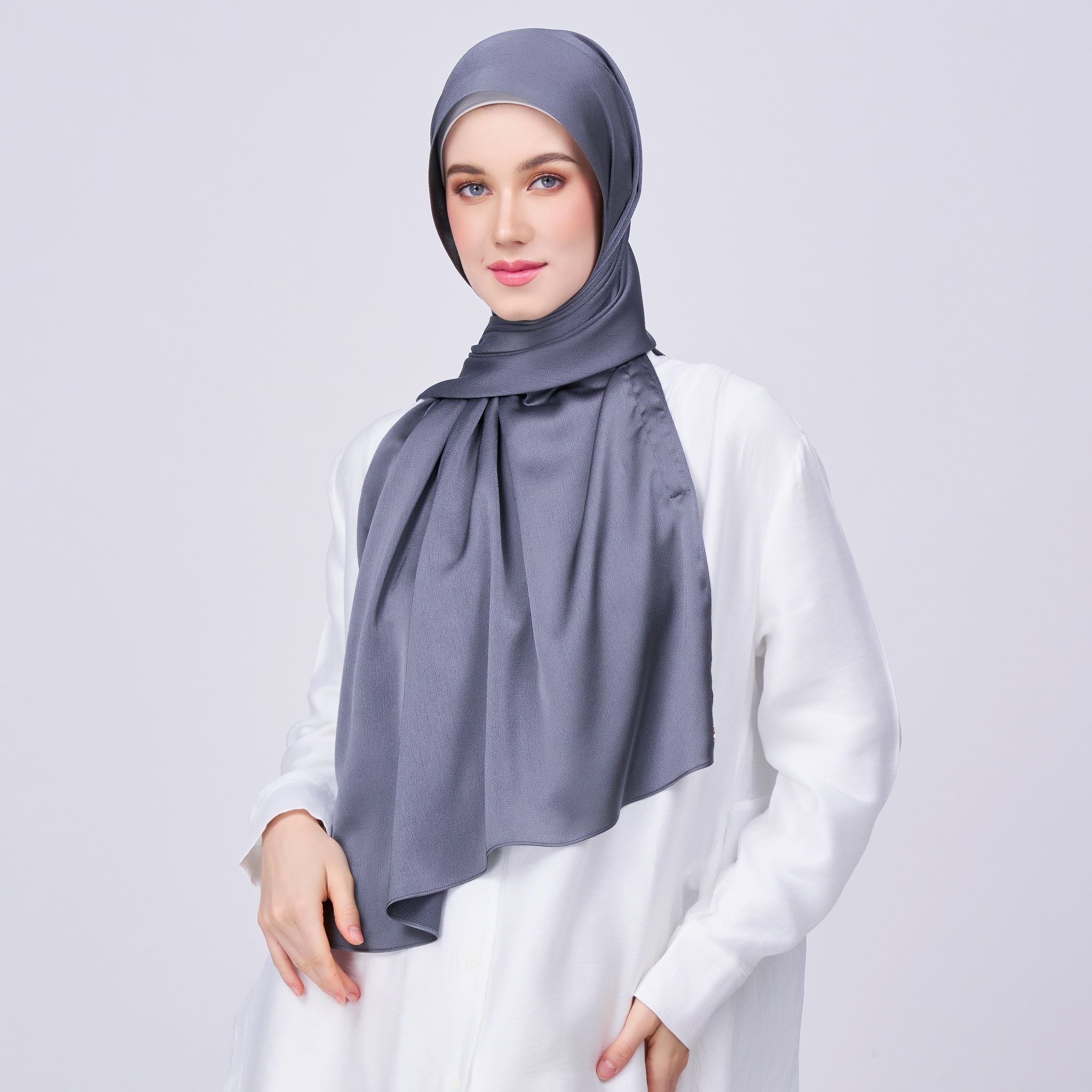 Instant Tag 'n Go Satin Bulle Shawl - Ebony Grey