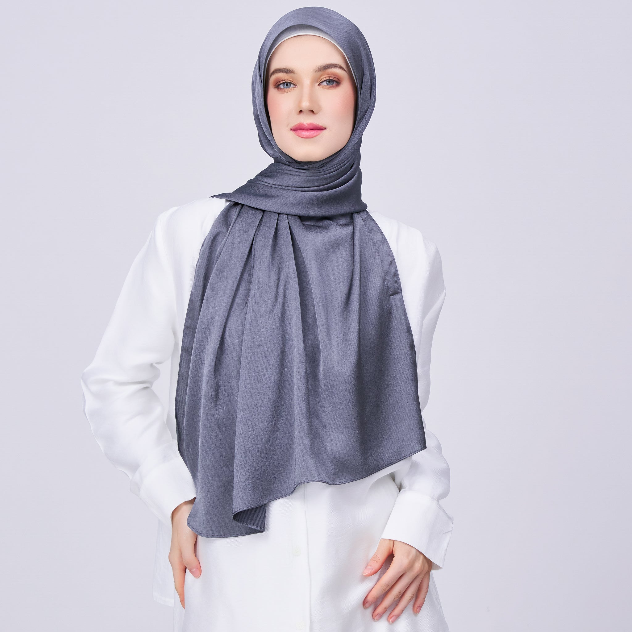 Instant Tag 'n Go Satin Bulle Shawl - Ebony Grey