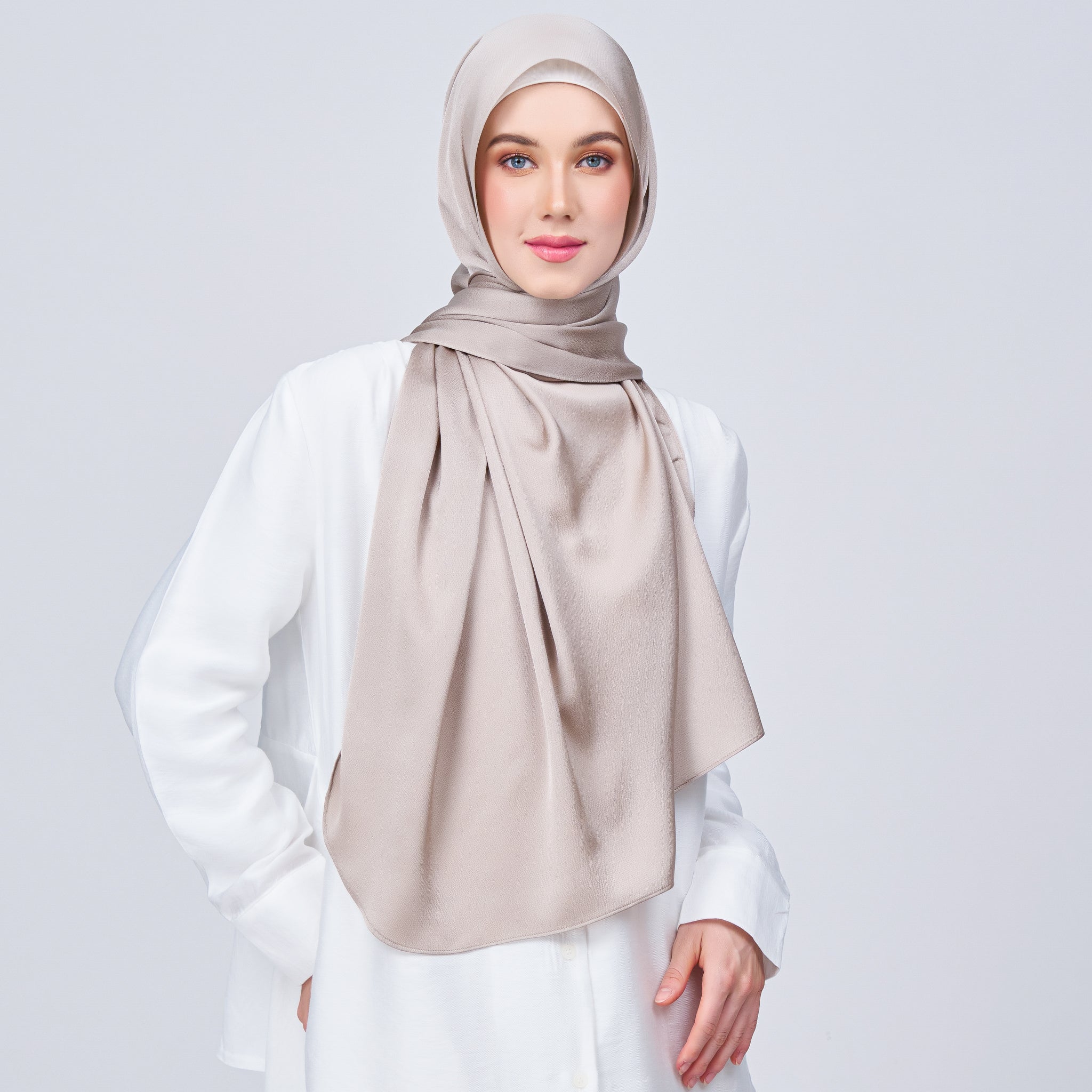 Instant Tag 'n Go Satin Bulle Shawl - Elegant Taupe