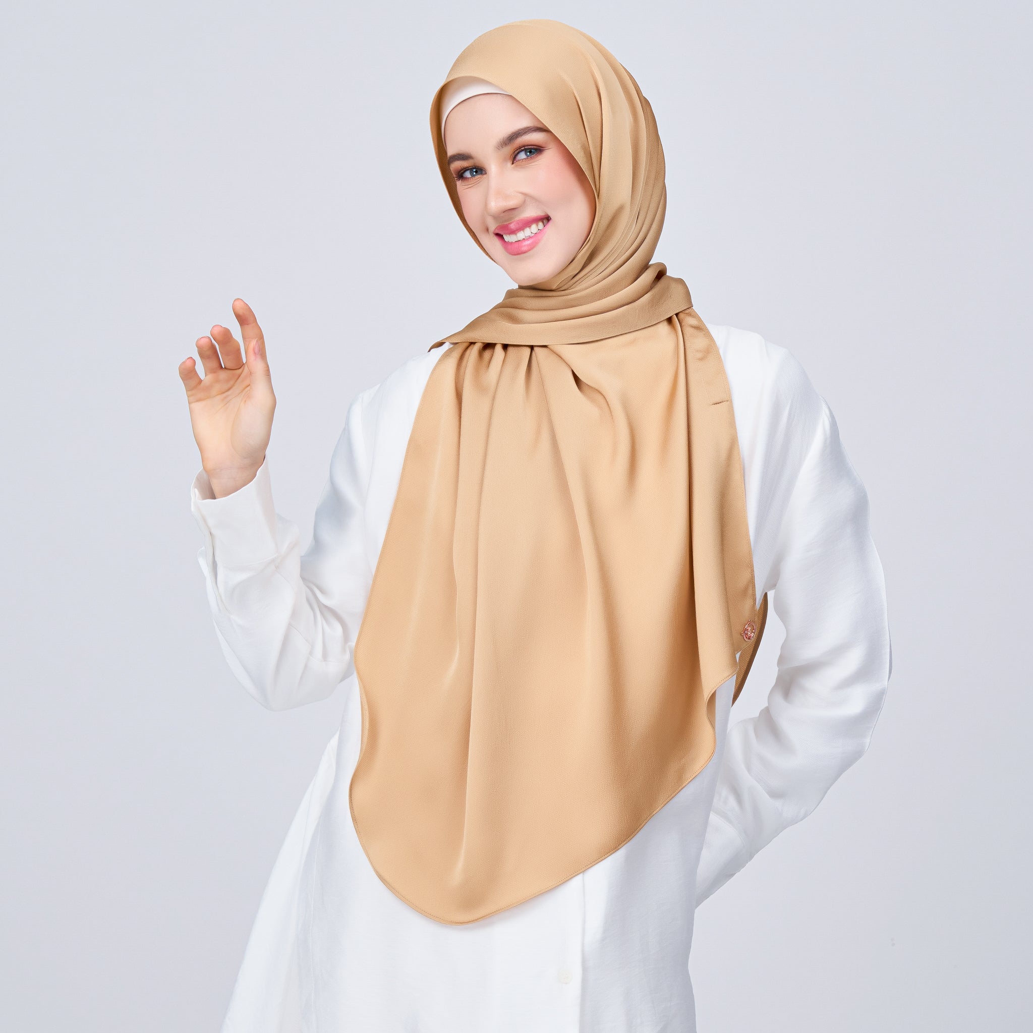 Instant Tag 'n Go Satin Bulle Shawl - Gold