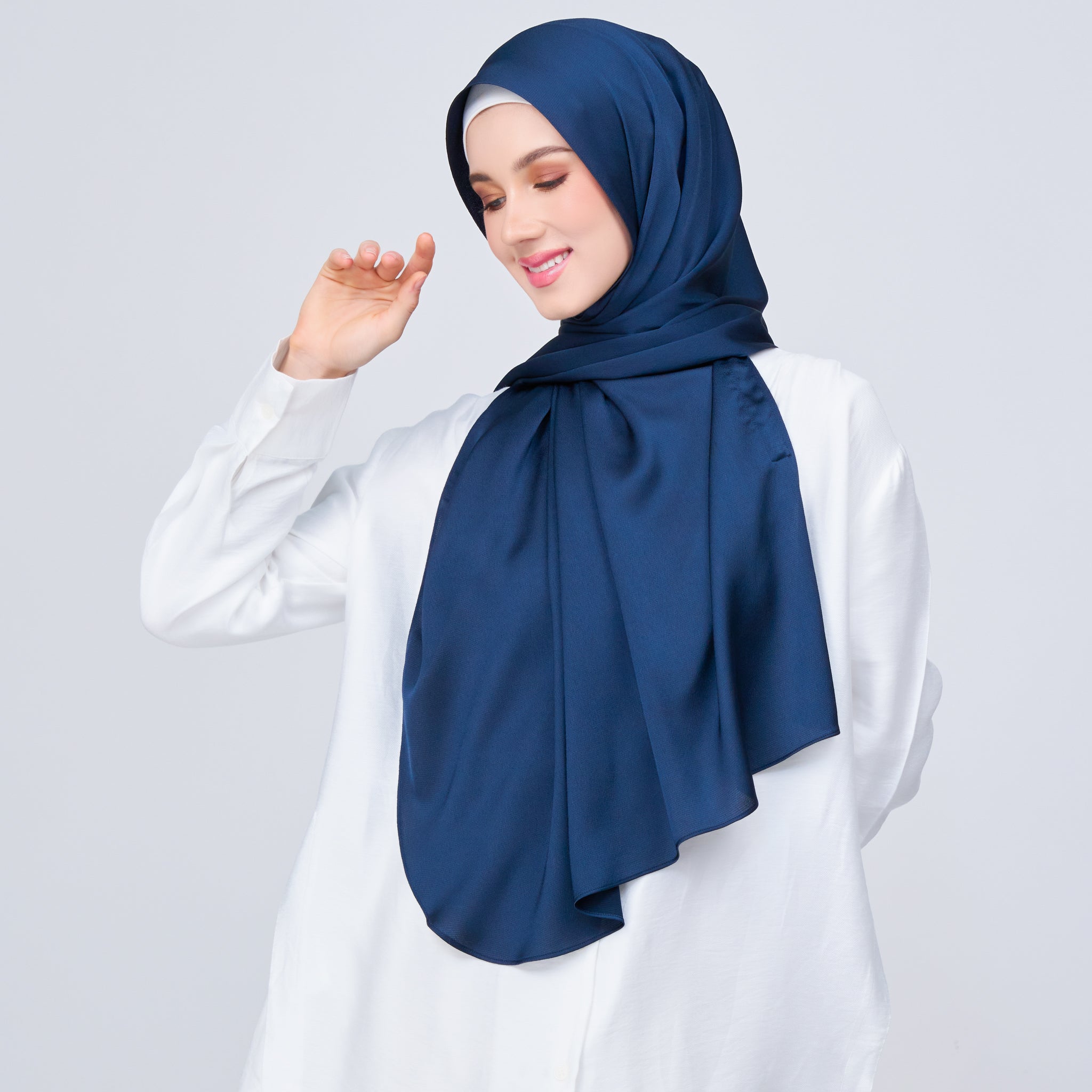 Instant Tag 'n Go Satin Bulle Shawl - Midnight Blue
