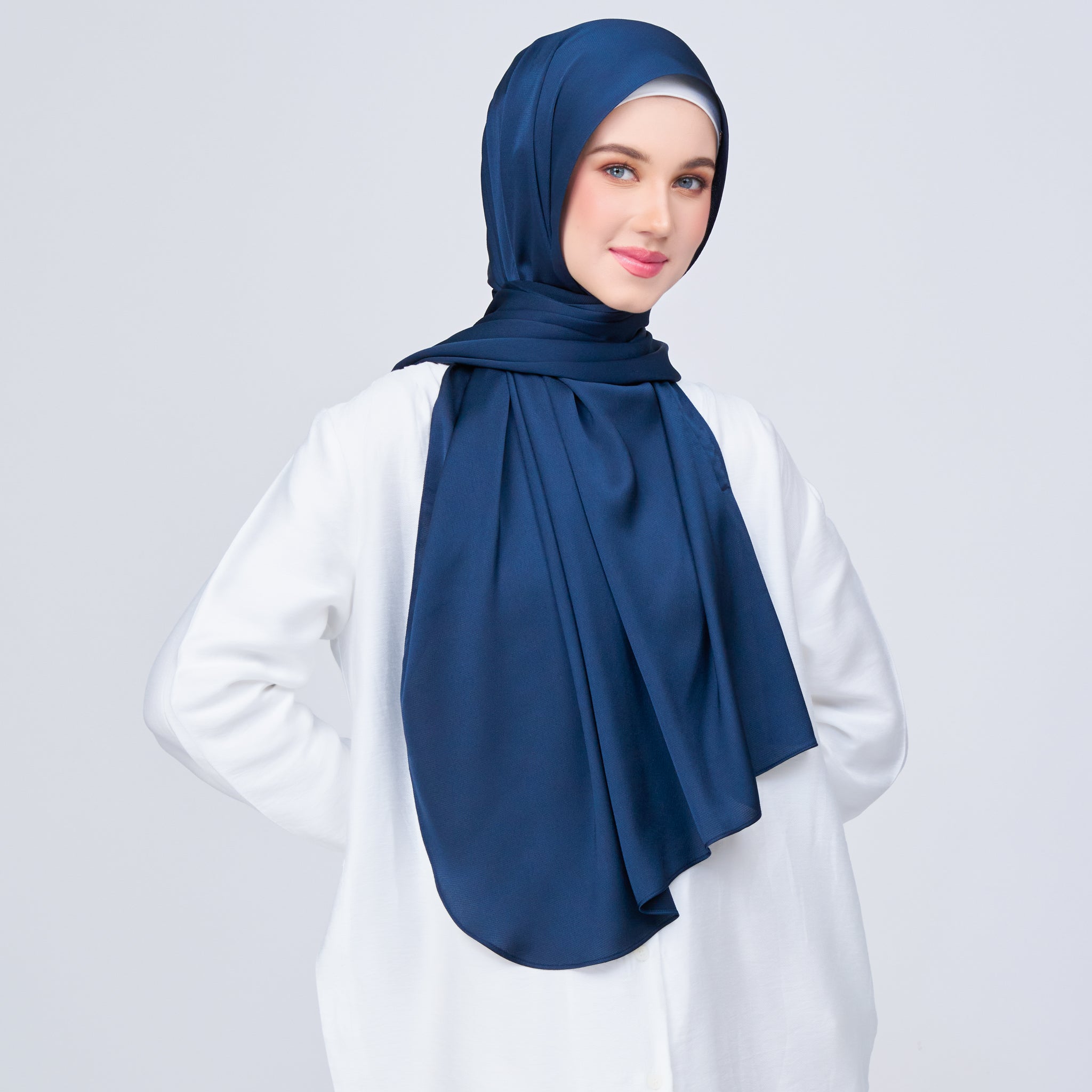 Instant Tag 'n Go Satin Bulle Shawl - Midnight Blue