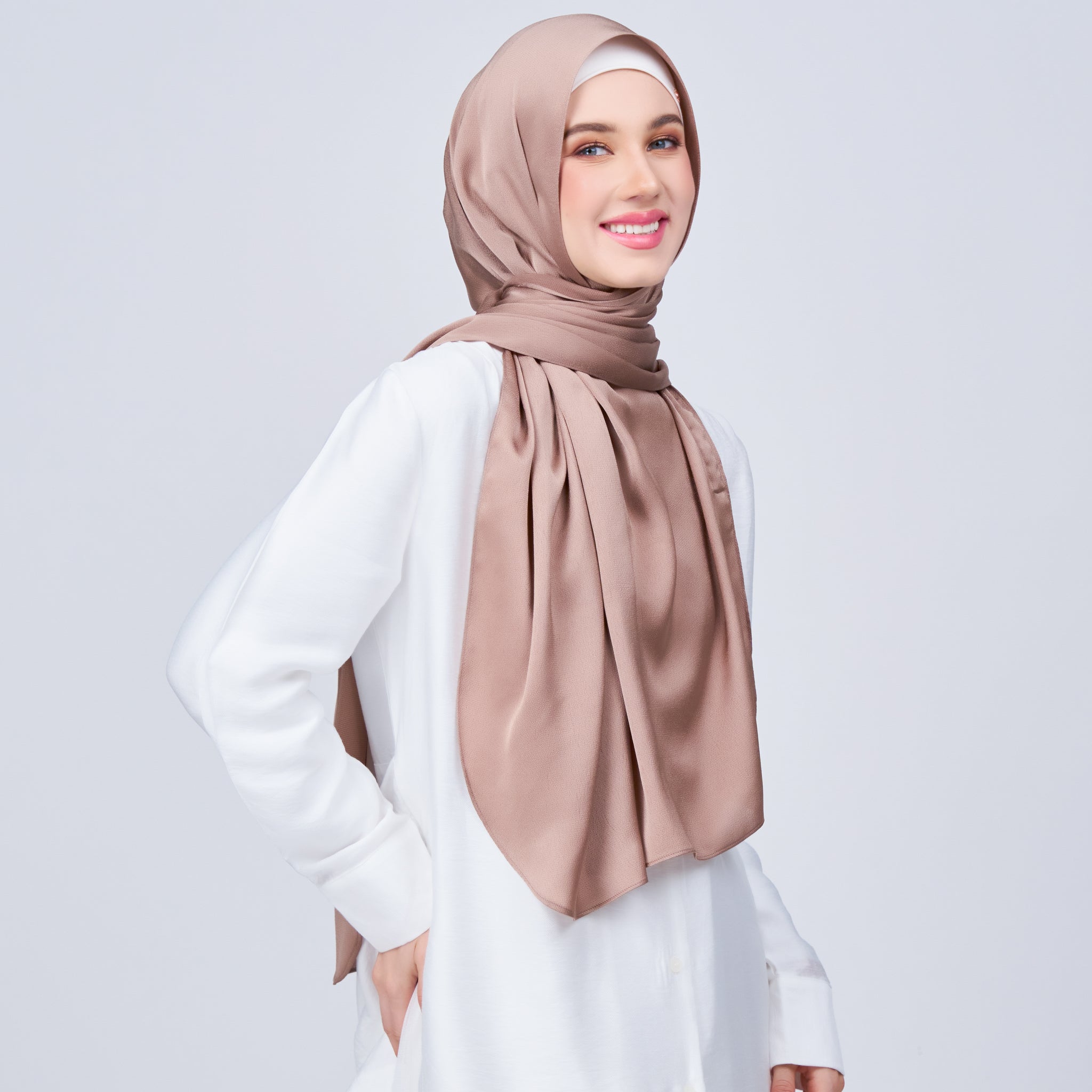 Instant Tag 'n Go Satin Bulle Shawl - Medium Toffee