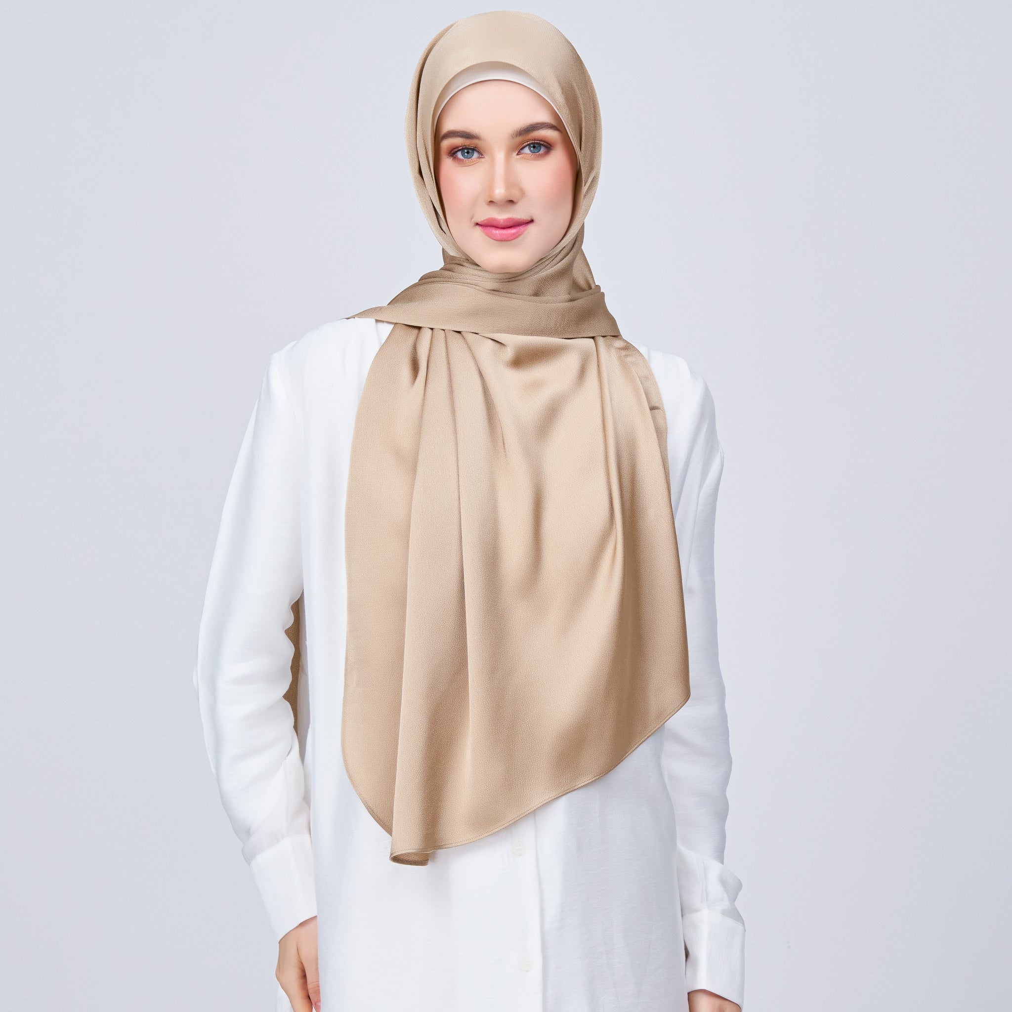 Instant Tag 'n Go Satin Bulle Shawl - Nude Chai