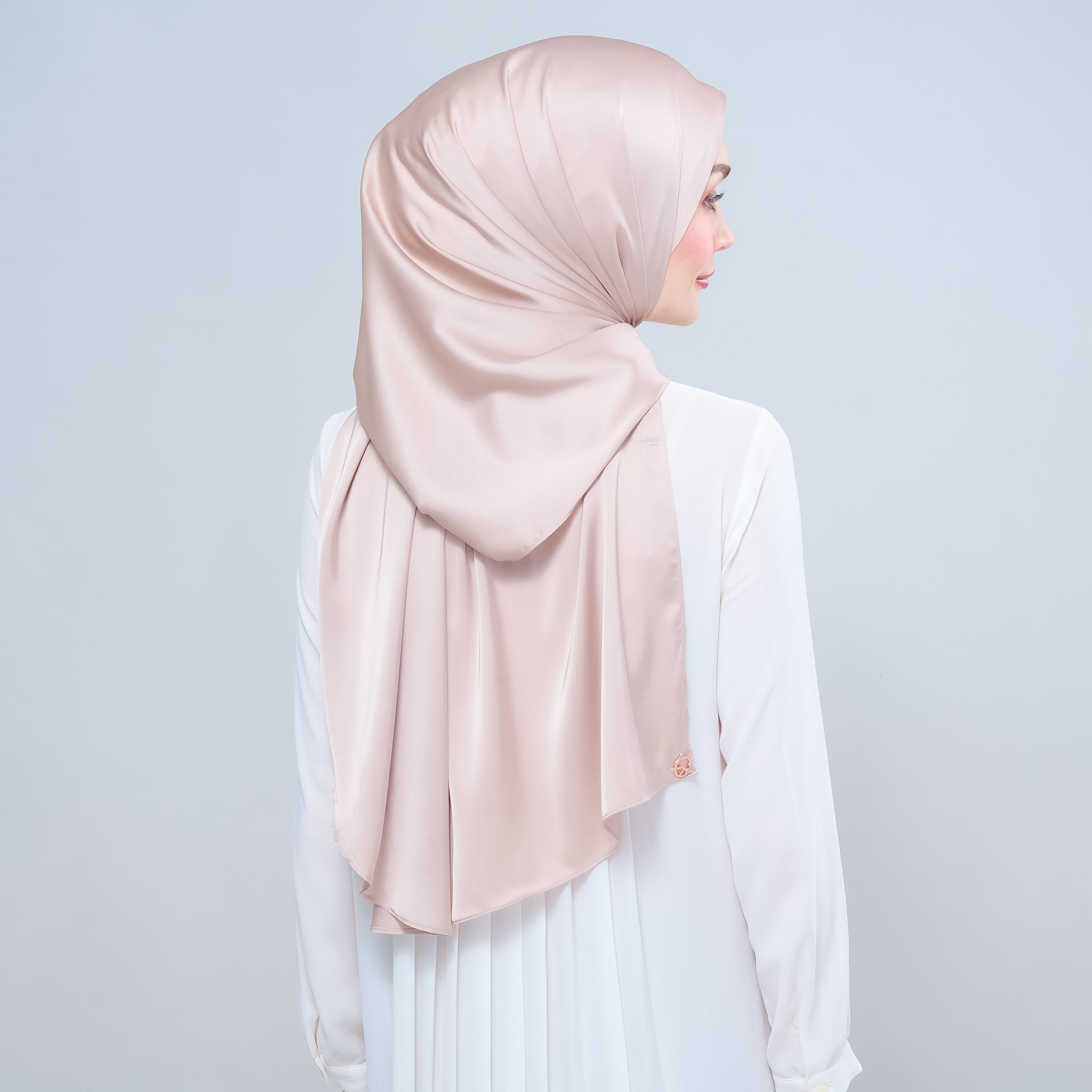 Instant Tag 'n Go Satin Silk Shawl - Linen Taupe