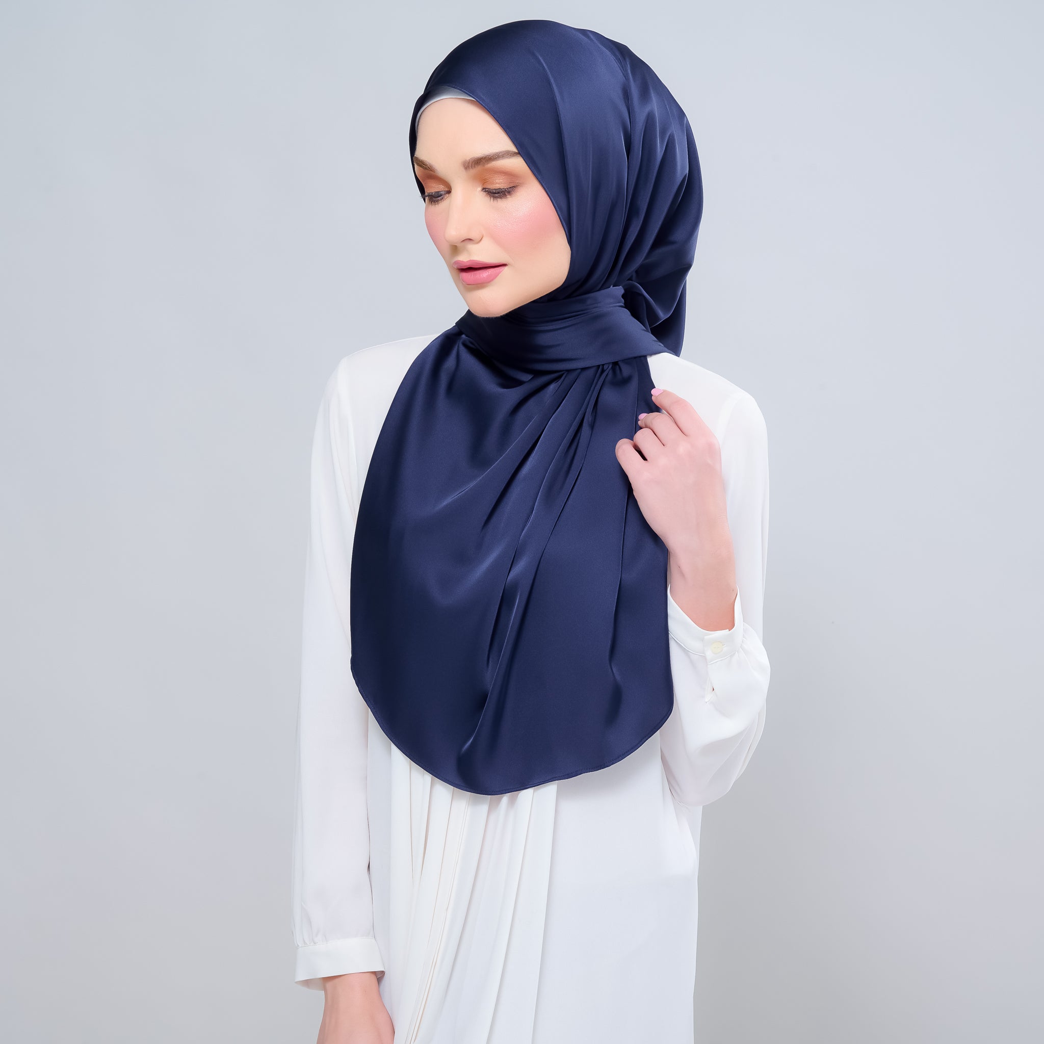 Instant Tag 'n Go Satin Silk Shawl - Deep Blue