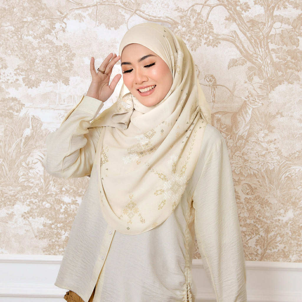 Tweely-So Ruffles Jalinan in Ivory Lace