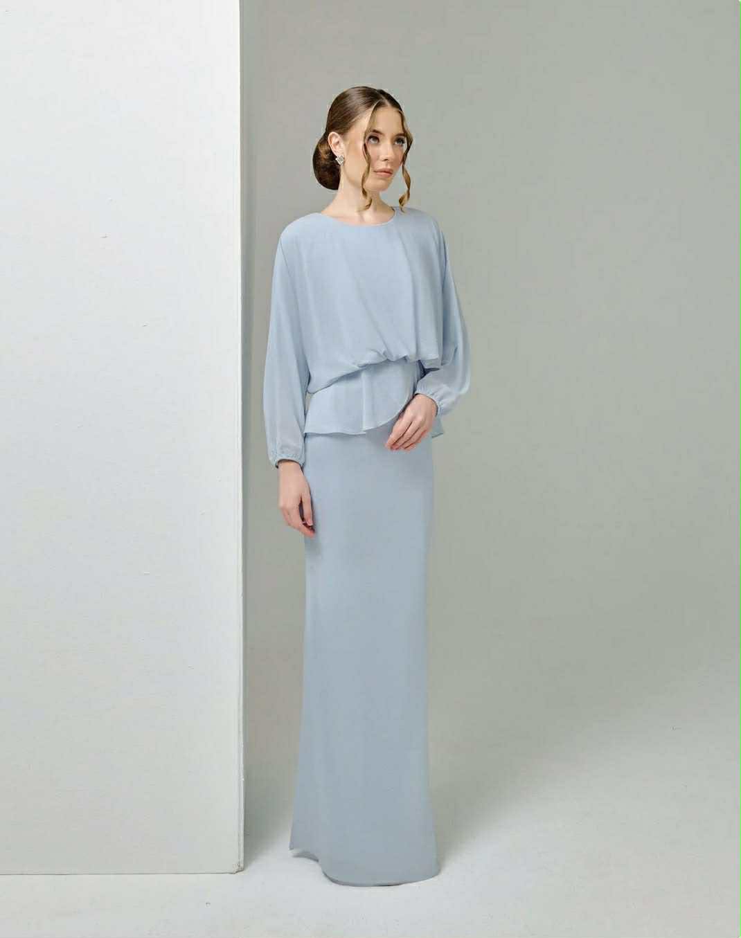 QISZAR │ Hannah Luxe in Stone Blue