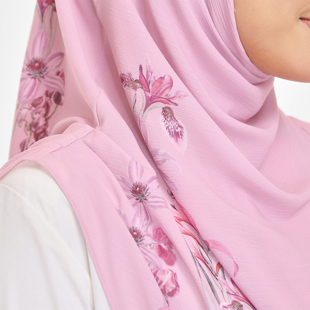 Tweely-So Petal Poise in Pink Lace