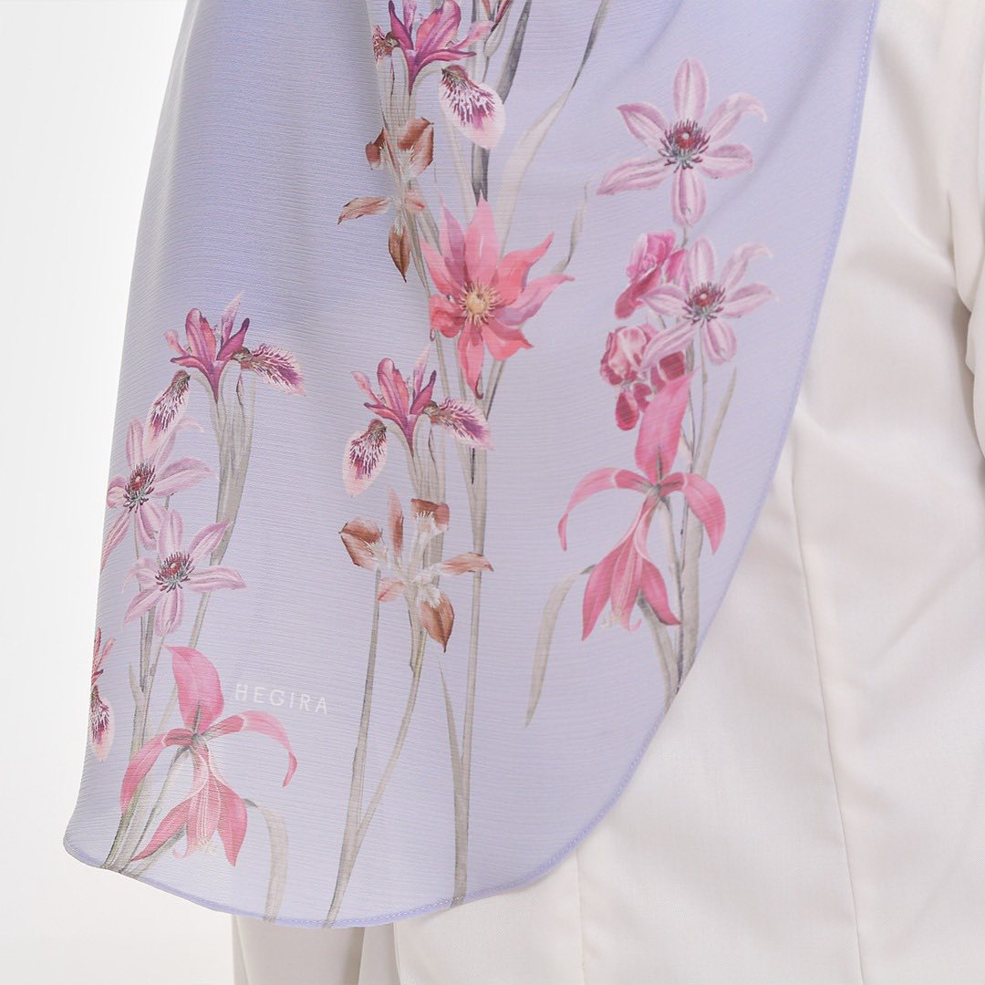 Tweely-So Petal Poise in Bluebell