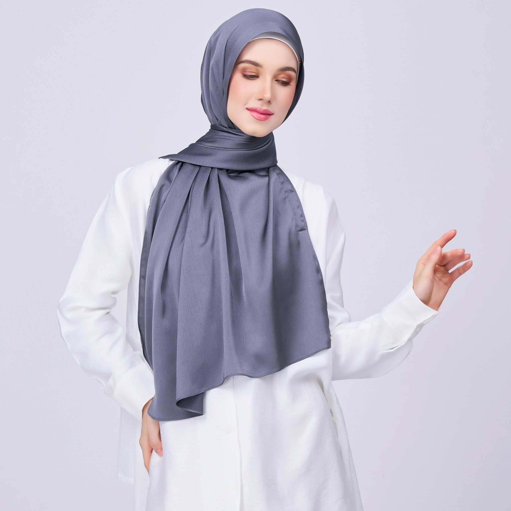 Instant Tag 'n Go Satin Bulle Shawl - Ebony Grey