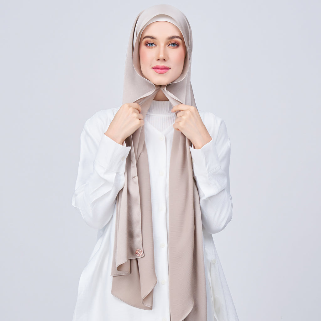 Instant Tag 'n Go Satin Bulle Shawl - Elegant Taupe