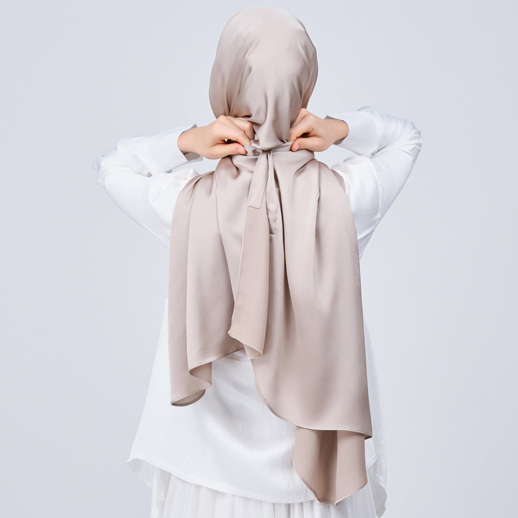 Instant Tag 'n Go Satin Bulle Shawl - Elegant Taupe