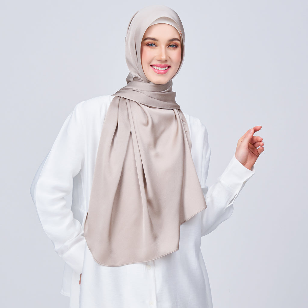 Instant Tag 'n Go Satin Bulle Shawl - Elegant Taupe