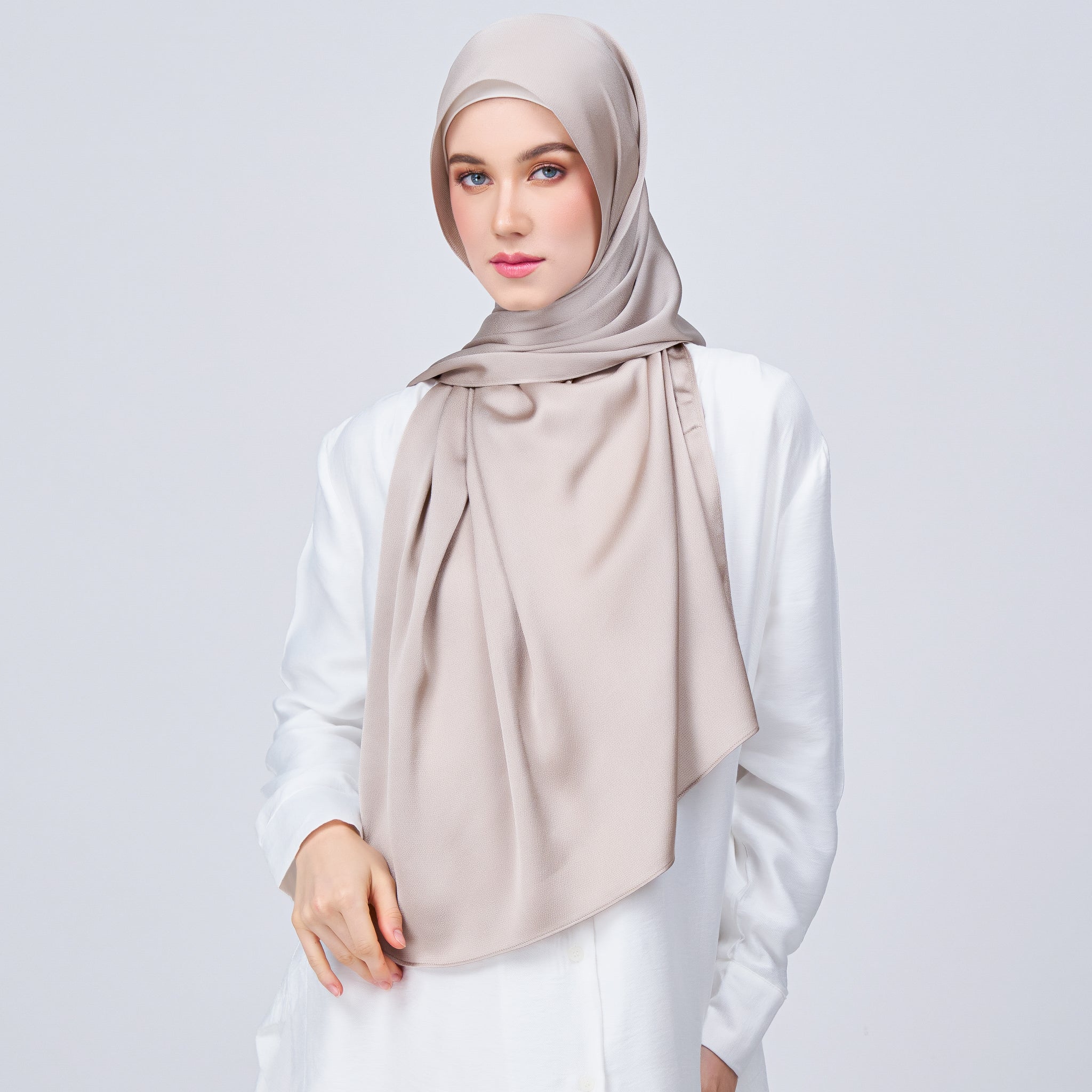 Instant Tag 'n Go Satin Bulle Shawl - Elegant Taupe