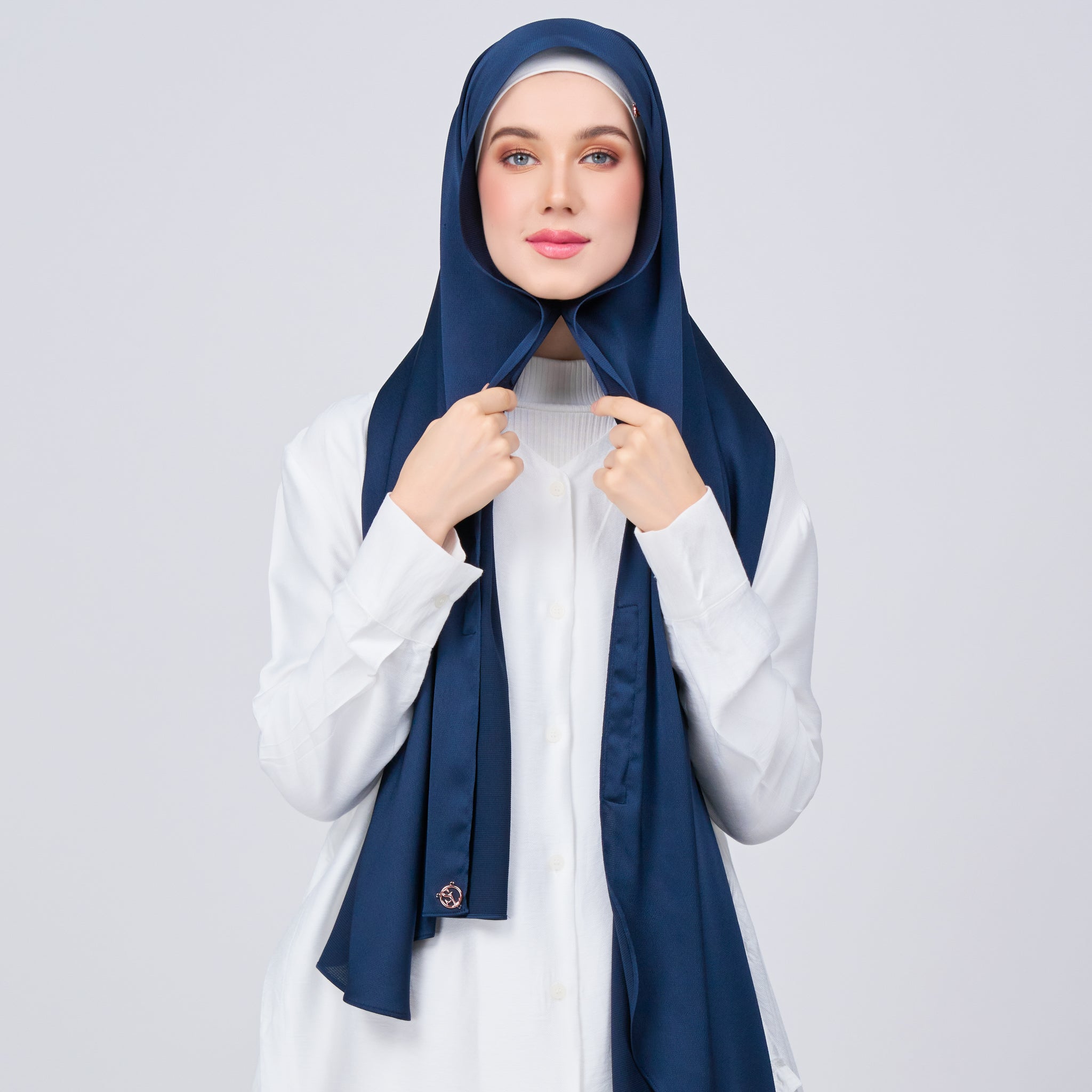 Instant Tag 'n Go Satin Bulle Shawl - Midnight Blue