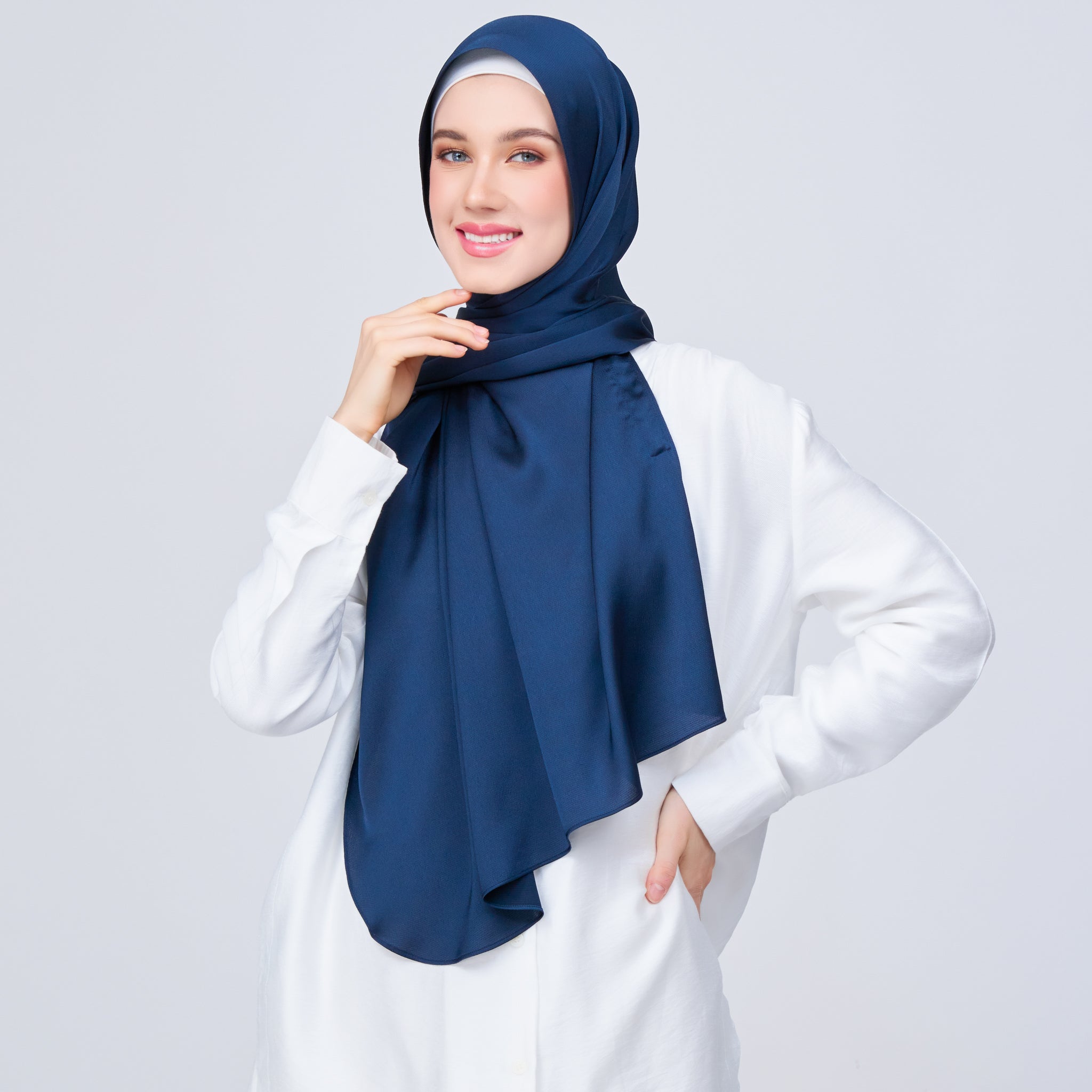 Instant Tag 'n Go Satin Bulle Shawl - Midnight Blue