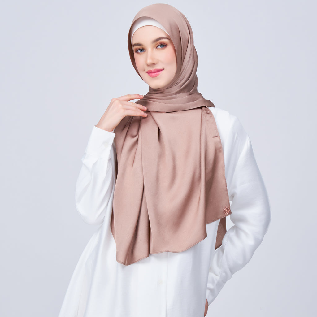 Instant Tag 'n Go Satin Bulle Shawl - Medium Toffee