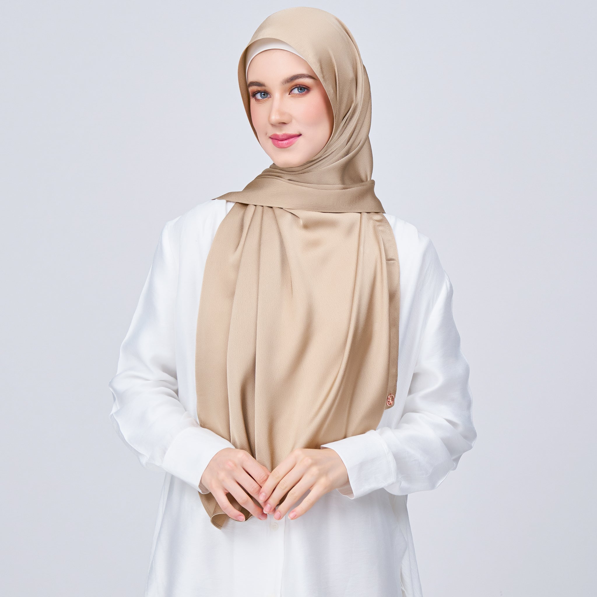 Instant Tag 'n Go Satin Bulle Shawl - Nude Chai
