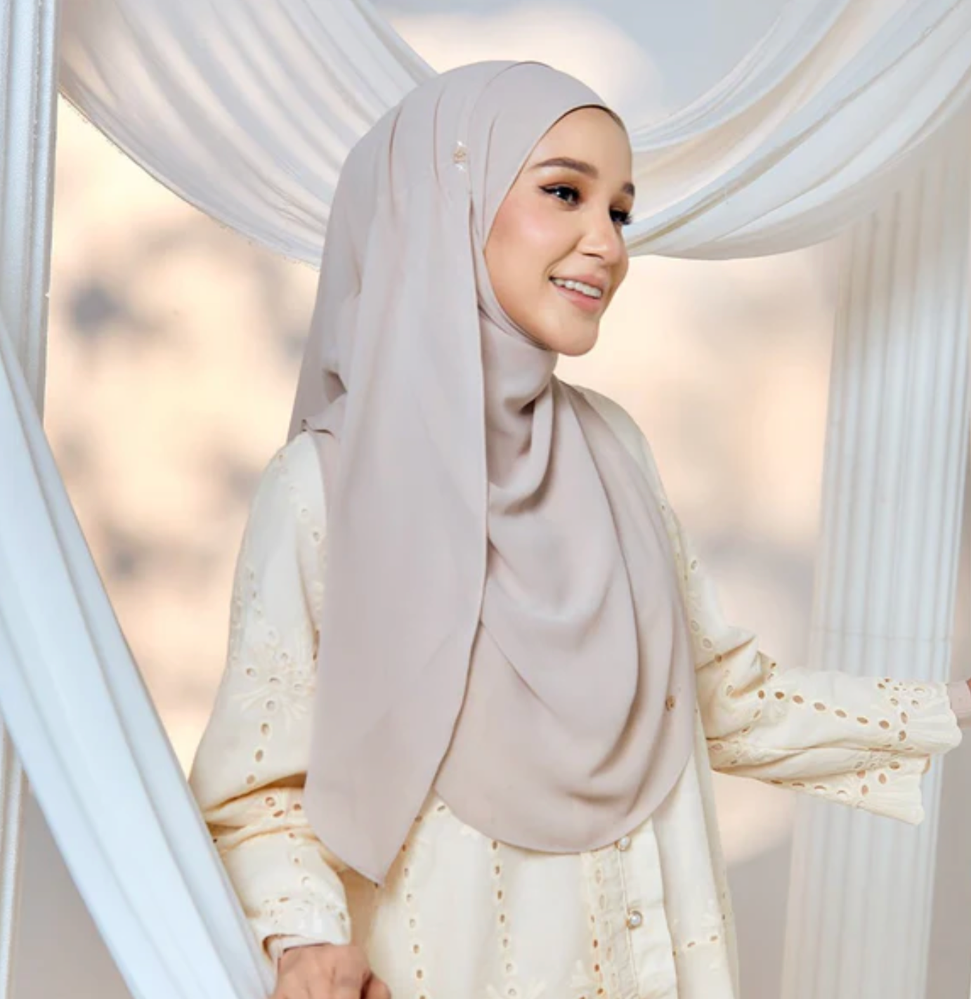 Prettily-So in Sandshell