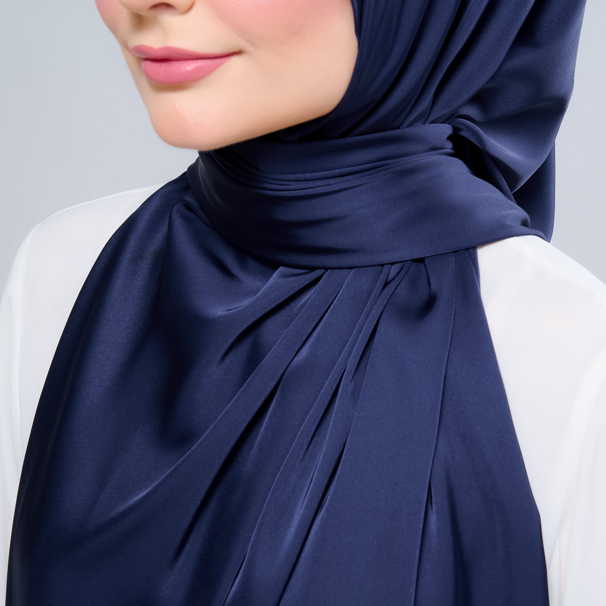 Instant Tag 'n Go Satin Silk Shawl - Deep Blue