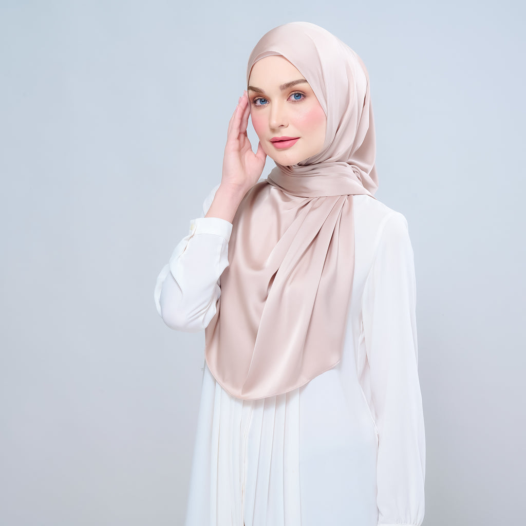Instant Tag 'n Go Satin Silk Shawl - Linen Taupe