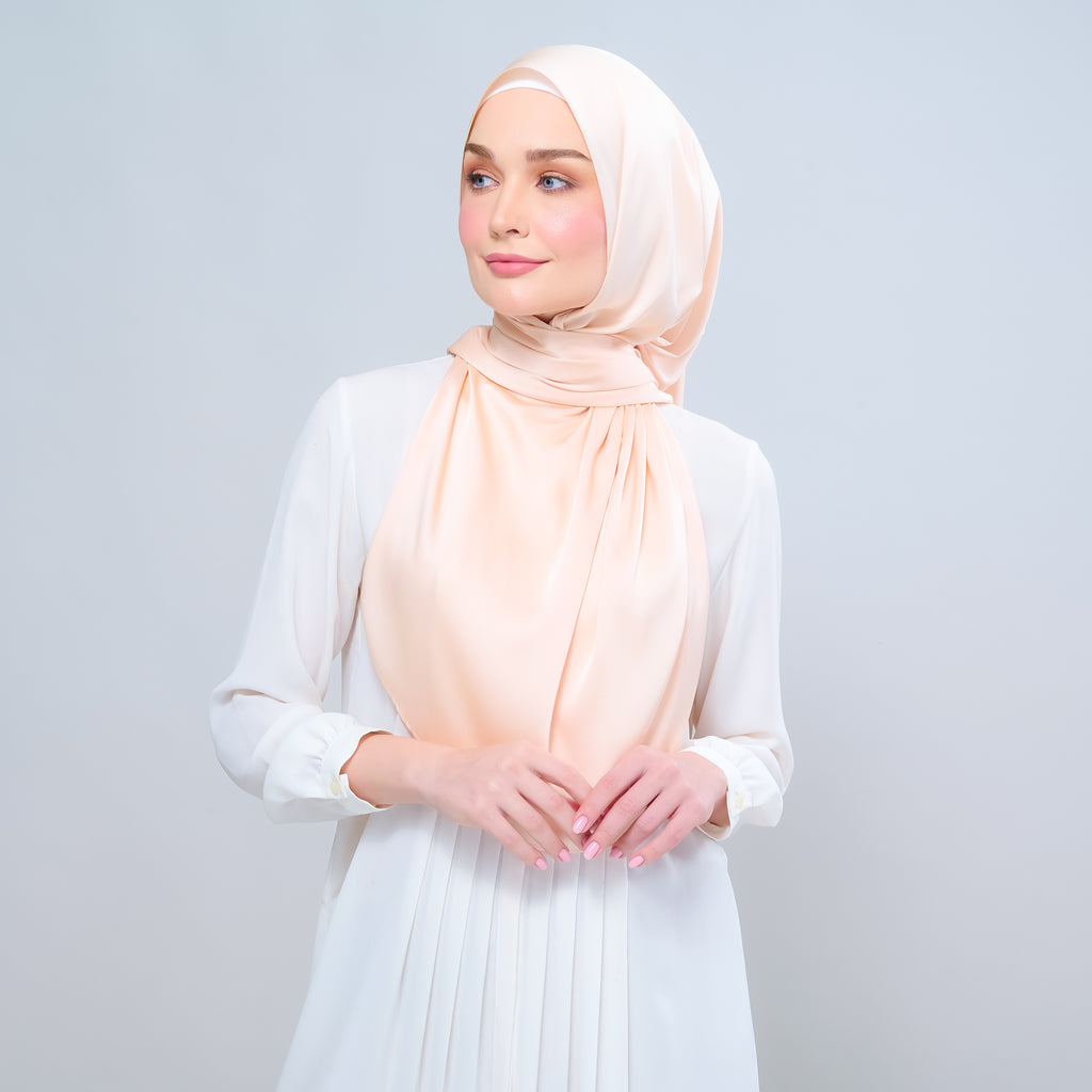 Instant Tag 'n Go Satin Silk Shawl - Soft Apricot