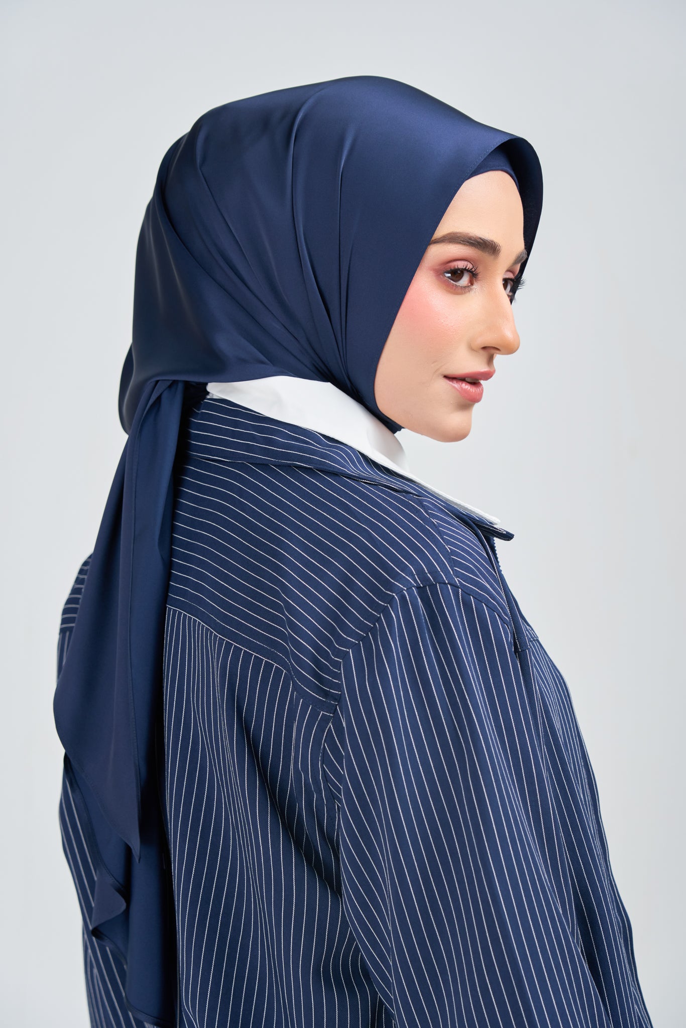 [★New] HoodX Luxe in Navy