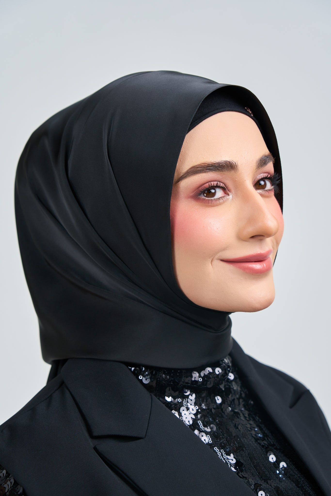 [★New] HoodX Luxe in Raven Black
