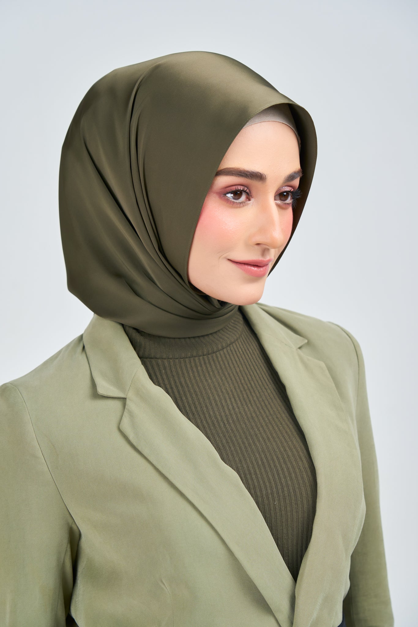 [★New] HoodX Luxe in Tera Olive