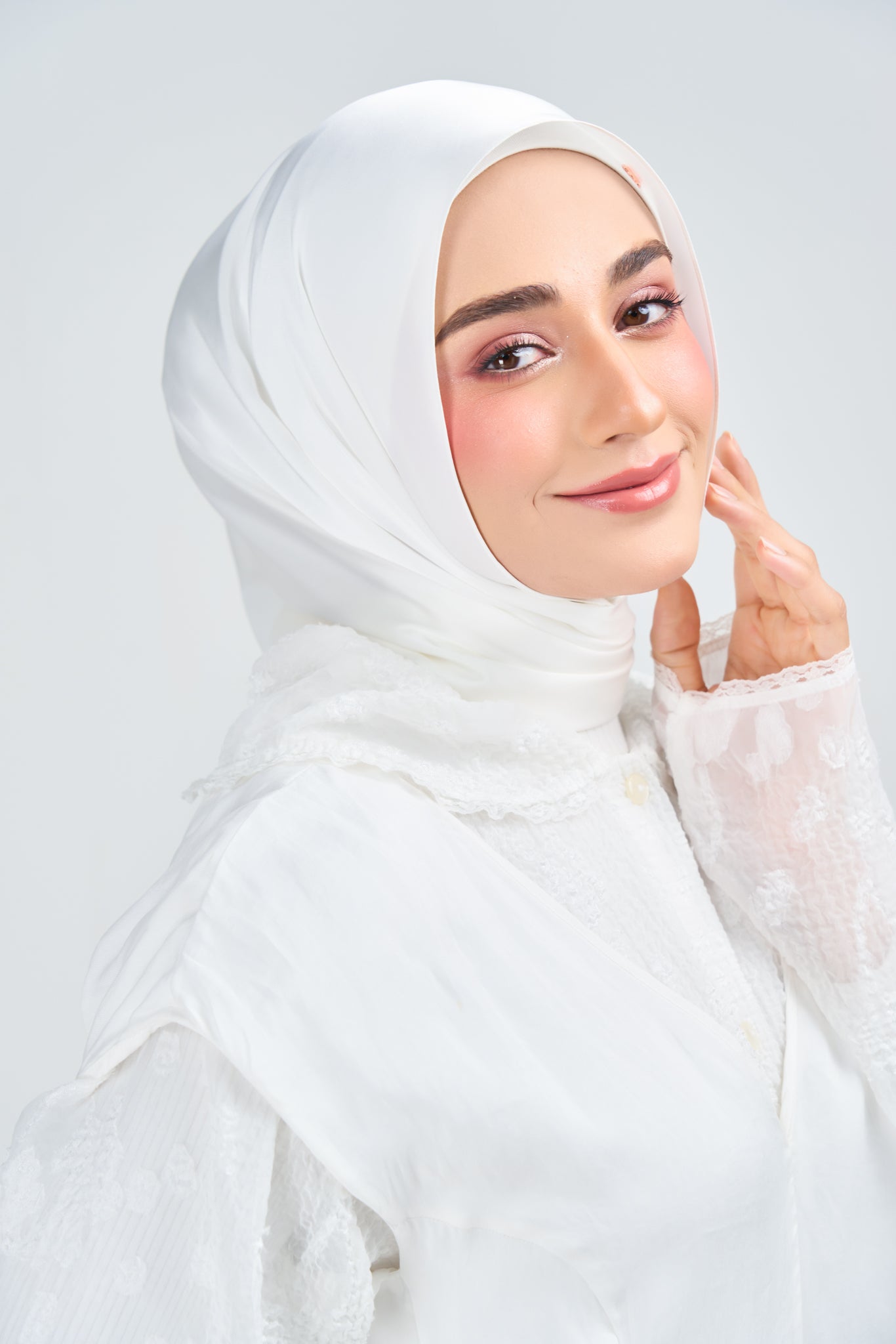 [★New] HoodX Luxe in Timeless White